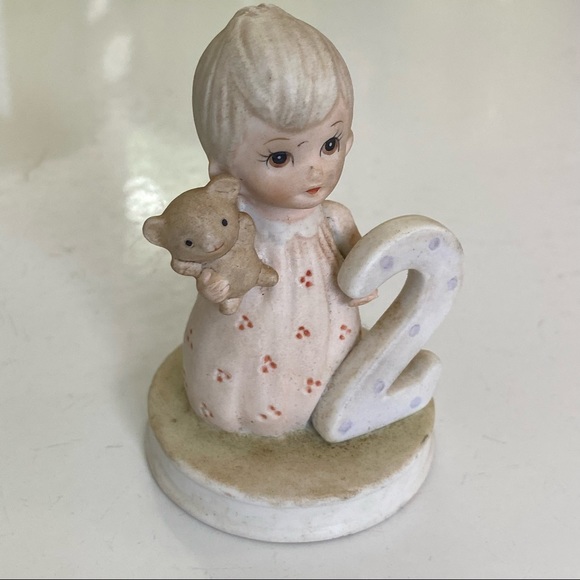 Lefton China Little Girl 2 Figurine - Picture 2 of 4